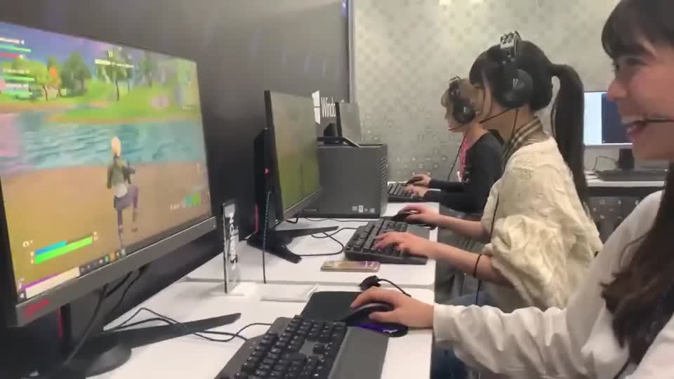 投稿動画サムネイル