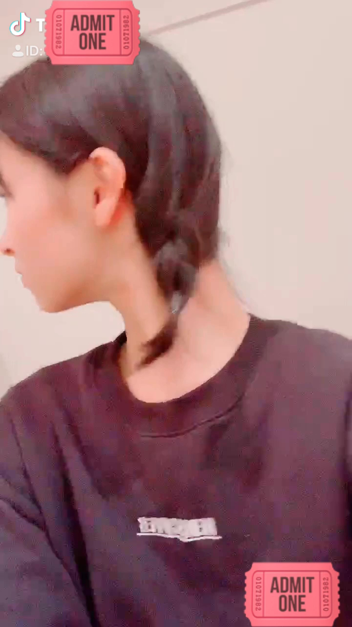 投稿動画サムネイル