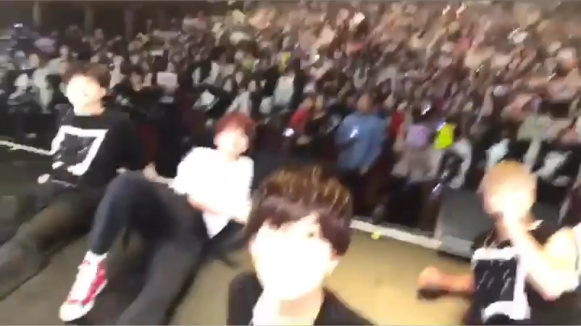 投稿動画サムネイル