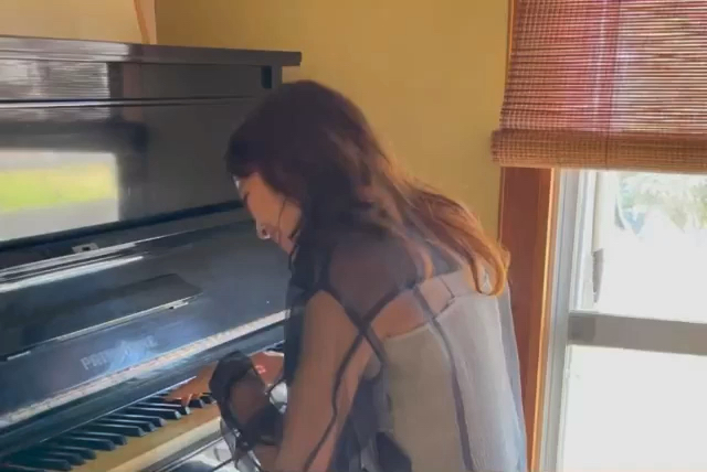 投稿動画サムネイル