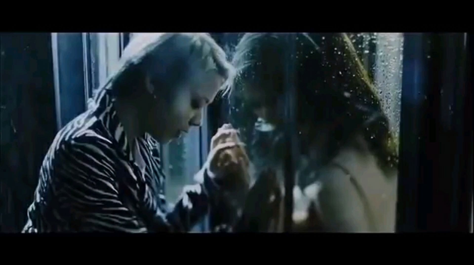 投稿動画サムネイル