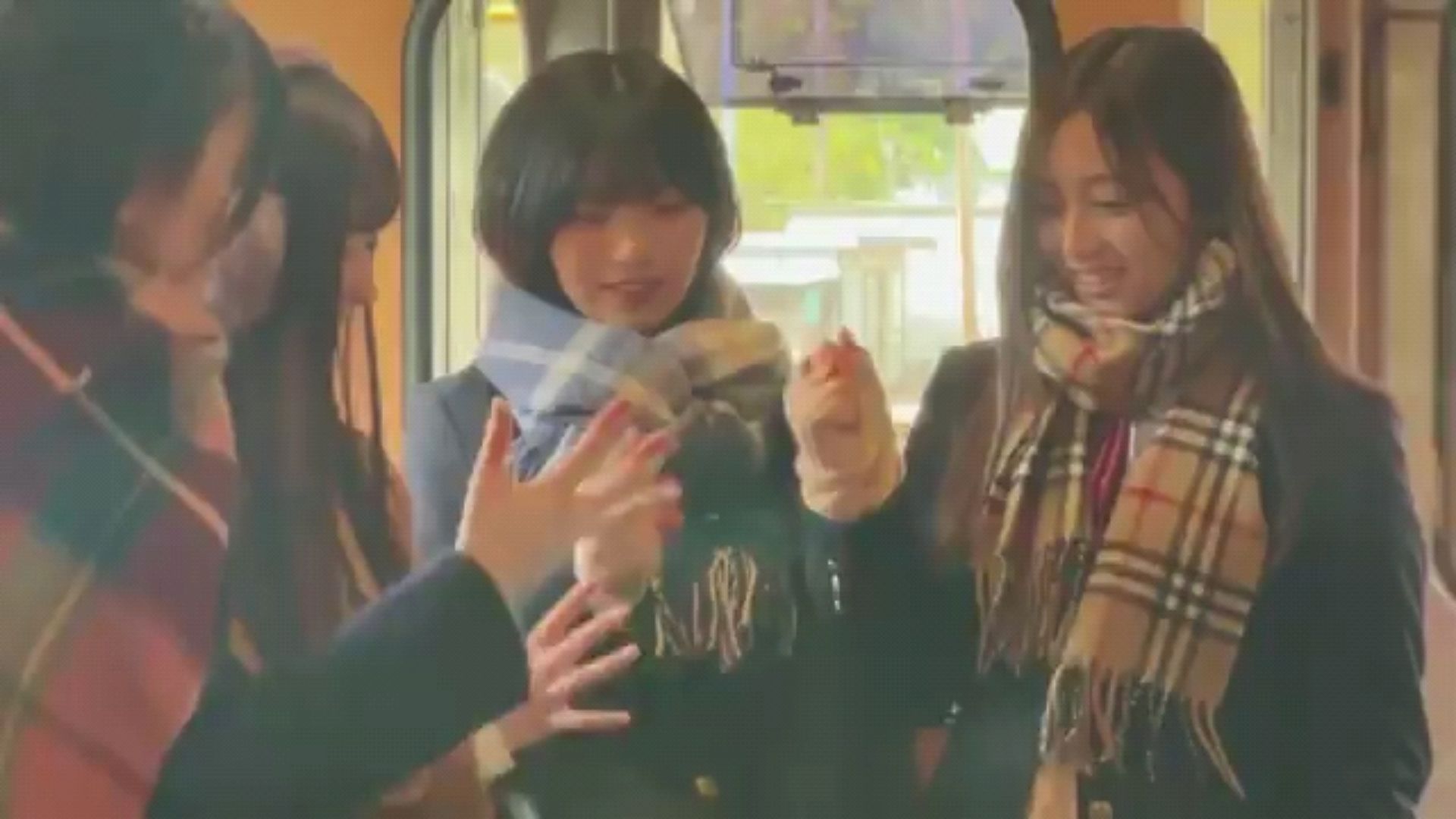 投稿動画サムネイル