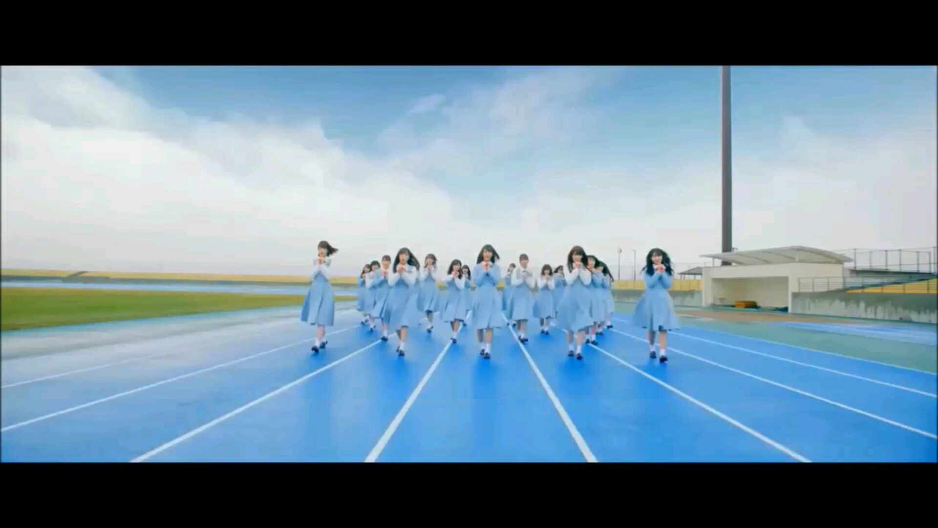 投稿動画サムネイル