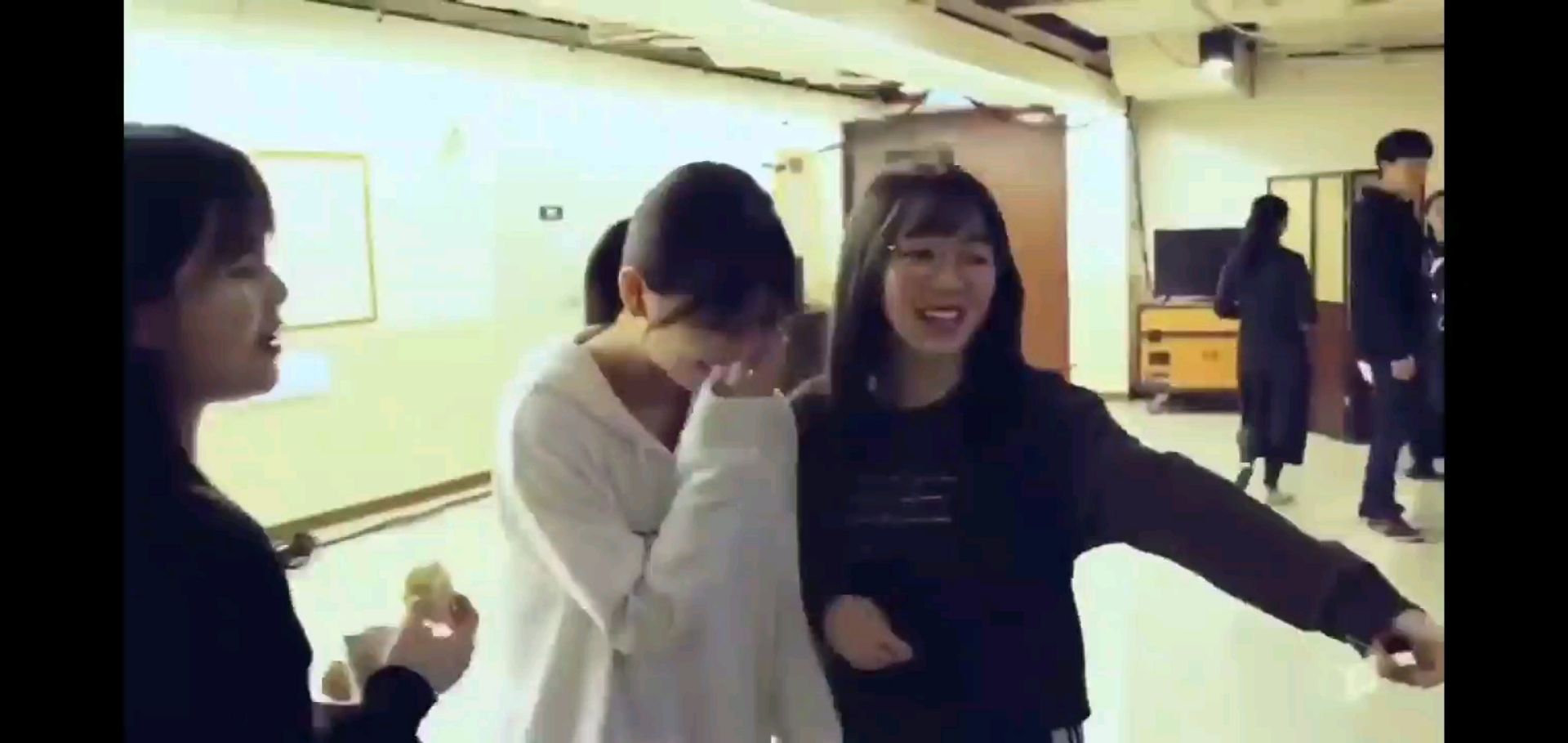 投稿動画サムネイル
