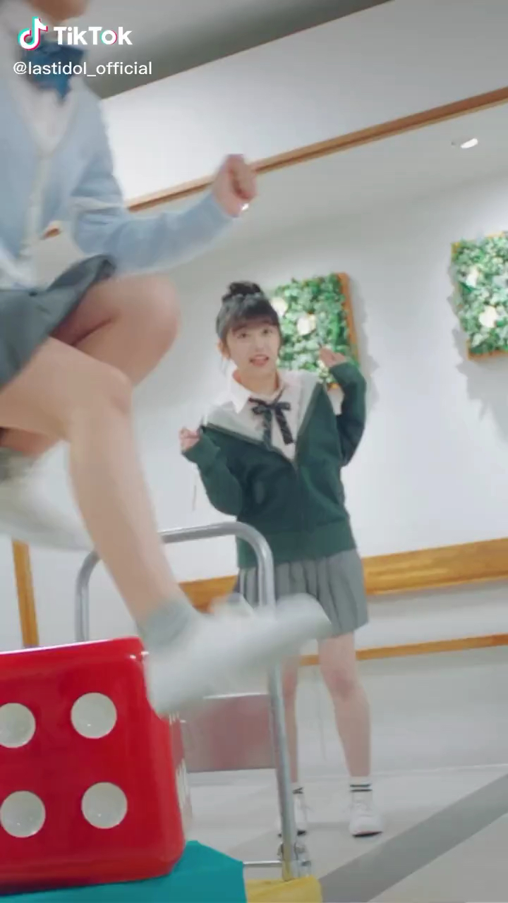 投稿動画サムネイル