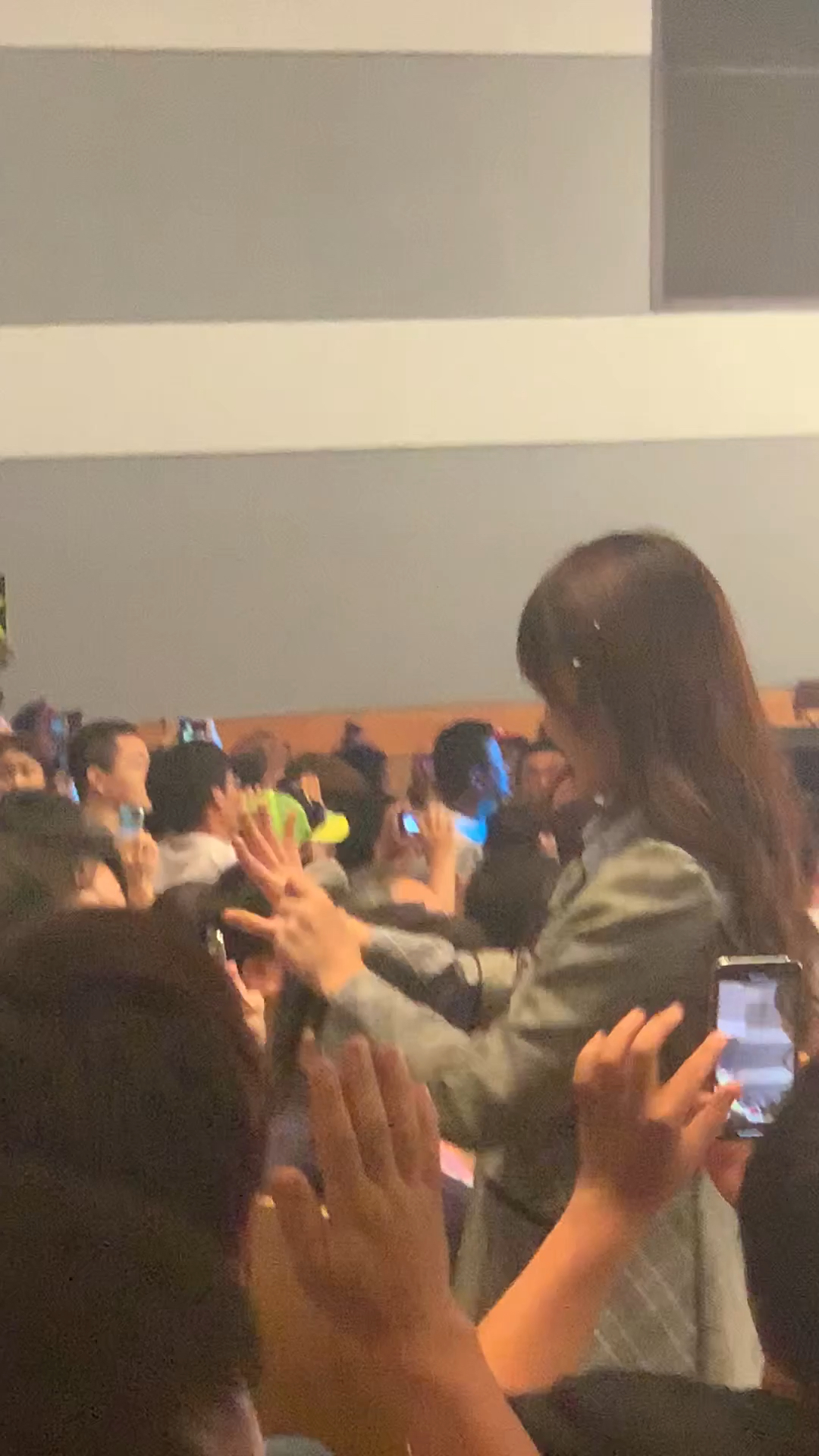 投稿動画サムネイル