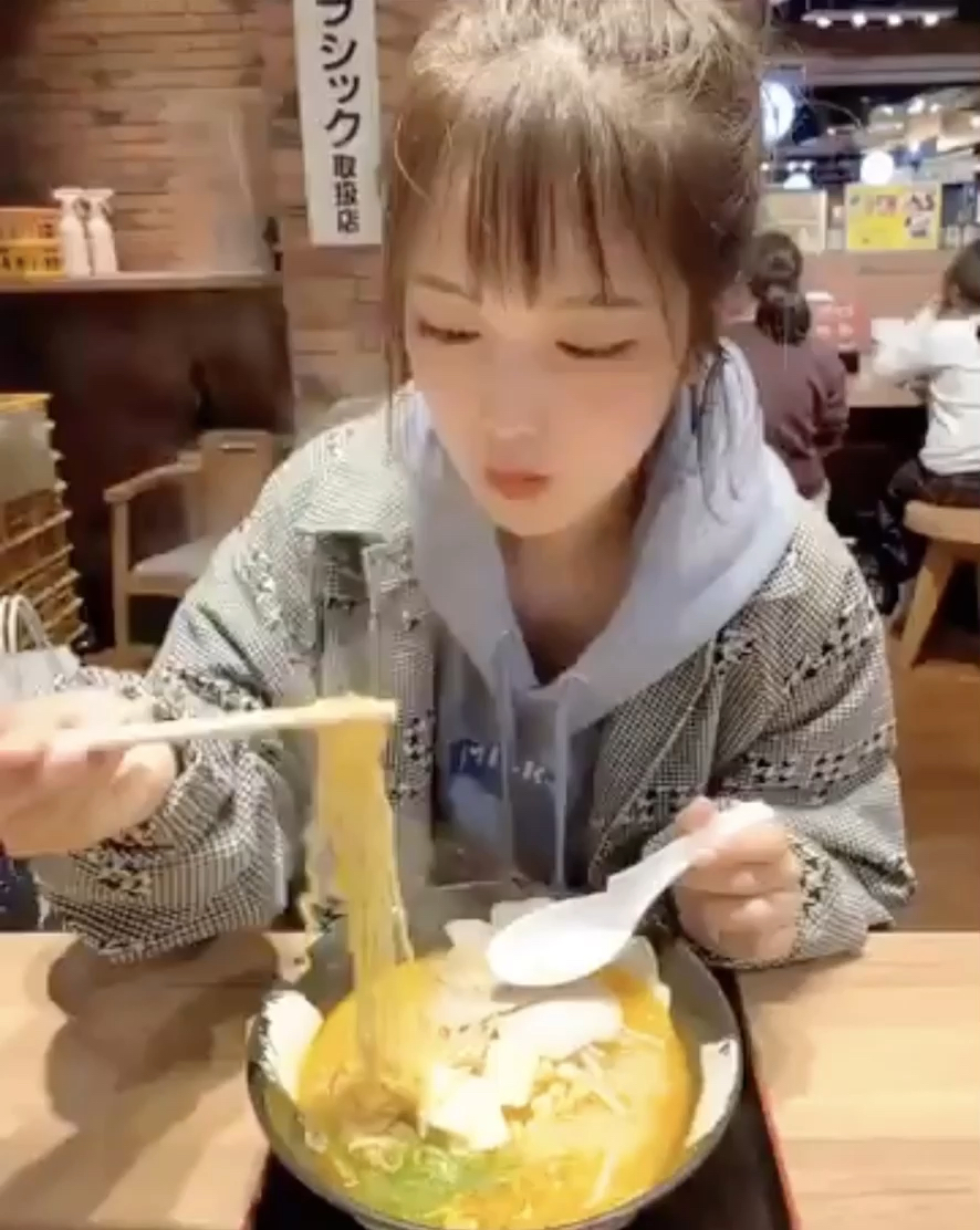 投稿動画サムネイル