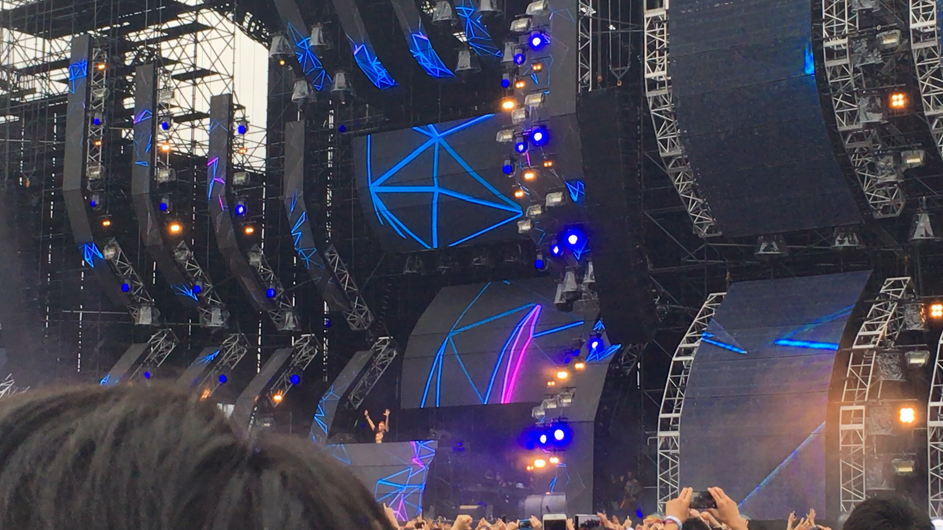 投稿動画サムネイル