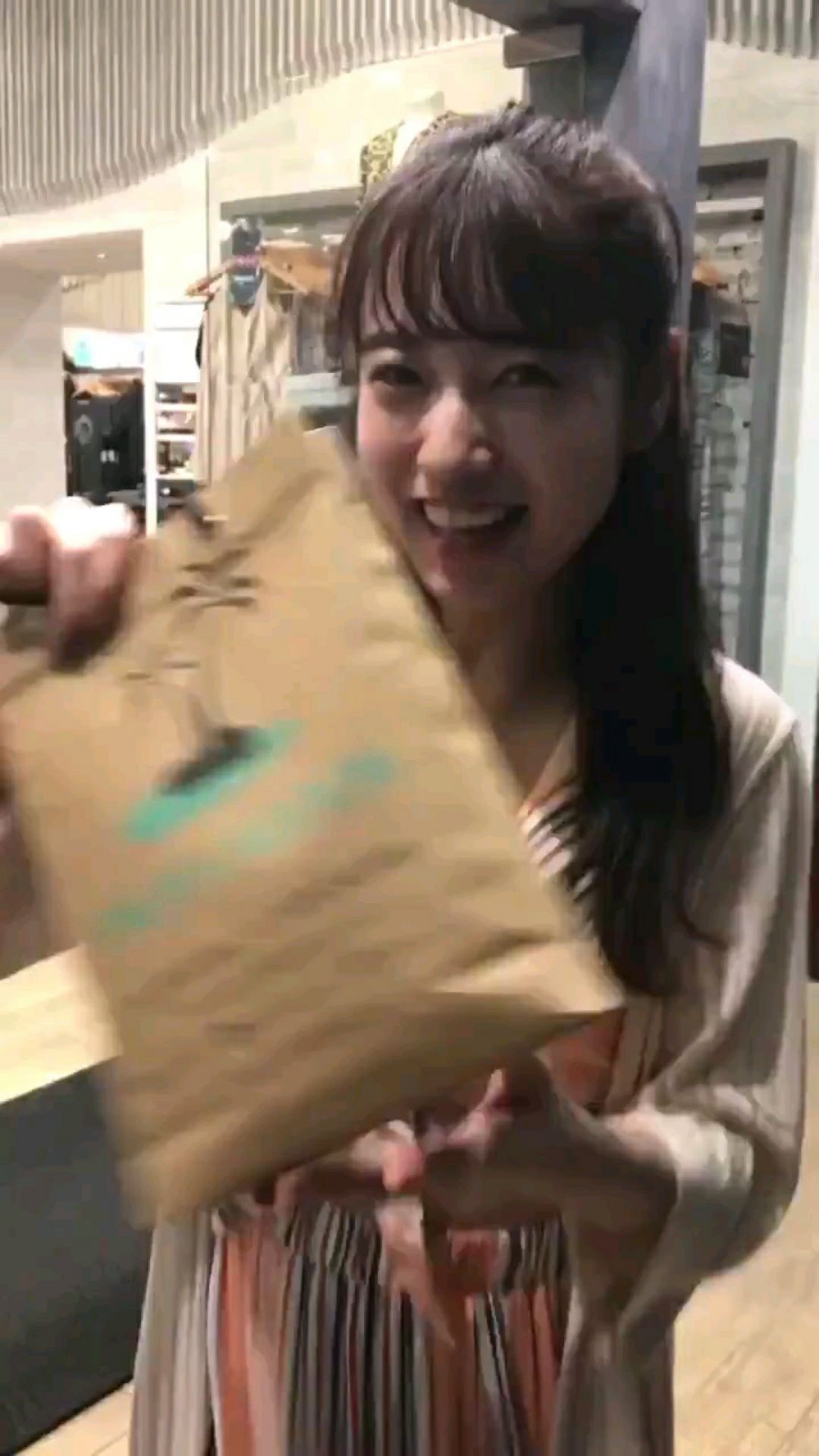 投稿動画サムネイル