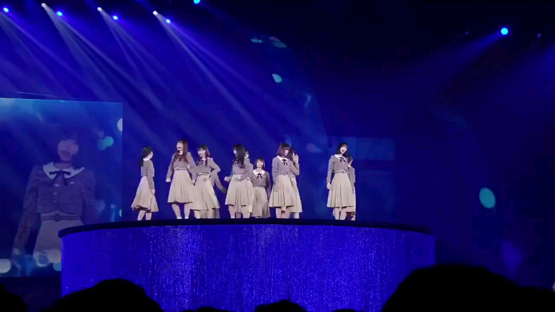 投稿動画サムネイル