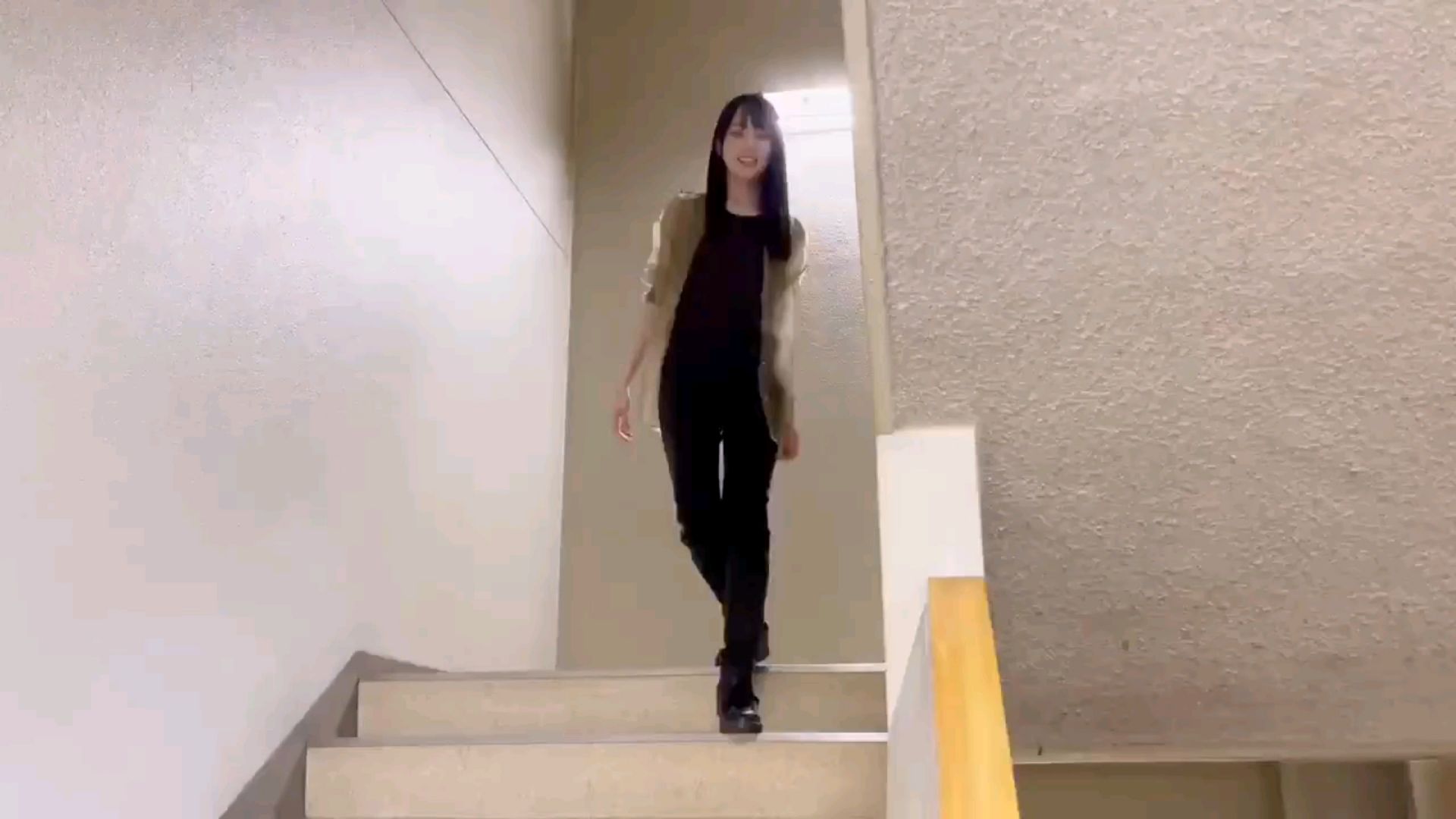 投稿動画サムネイル