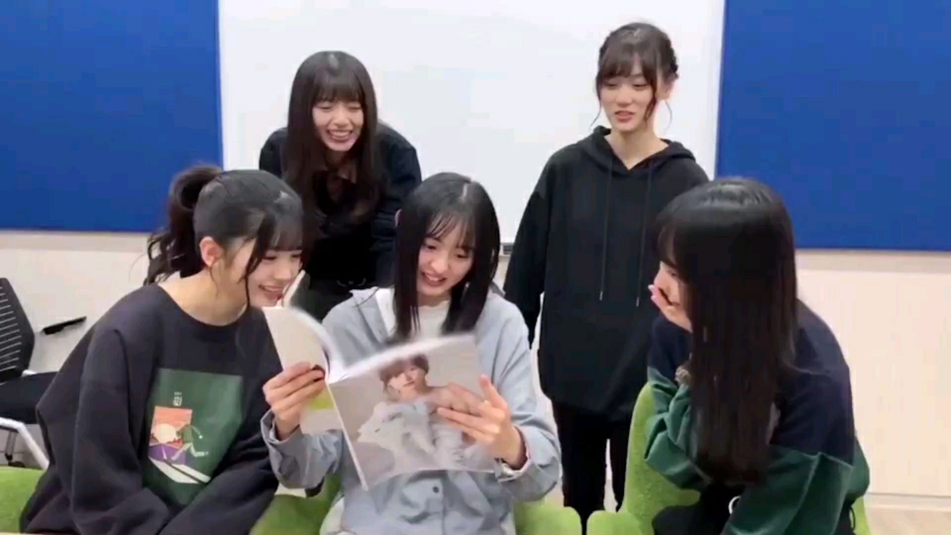 投稿動画サムネイル