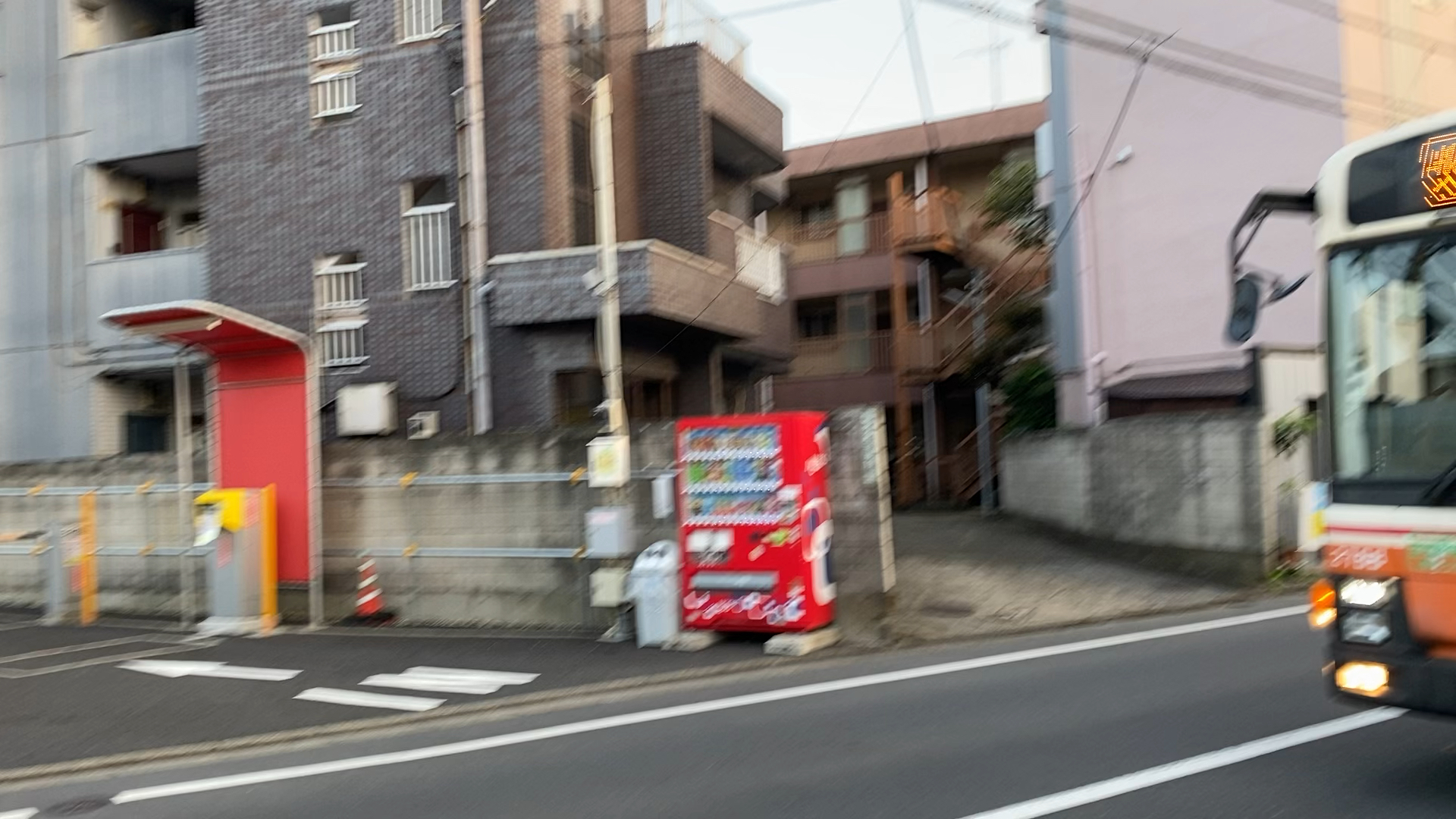 投稿動画サムネイル