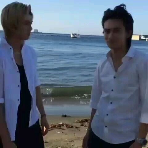 投稿動画サムネイル